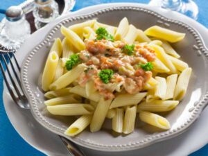 Макароны с лососем в сливочном соусе — рецепт с фото пошагово. Как приготовить макароны с красной рыбой в сливочном соусе?